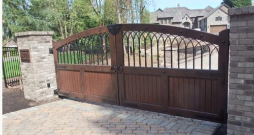 00011 Aluminum Gates
