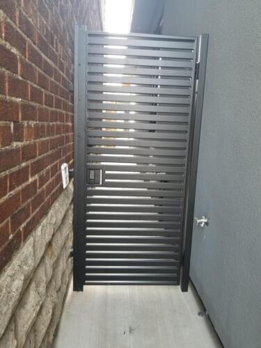 00016 Aluminum Gates