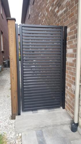 00026 Aluminum Gates