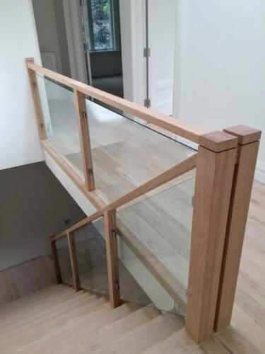 00116 Indoor Glass Railings