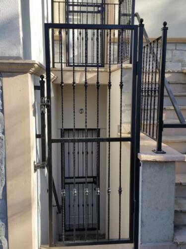 00479 Metal Gates