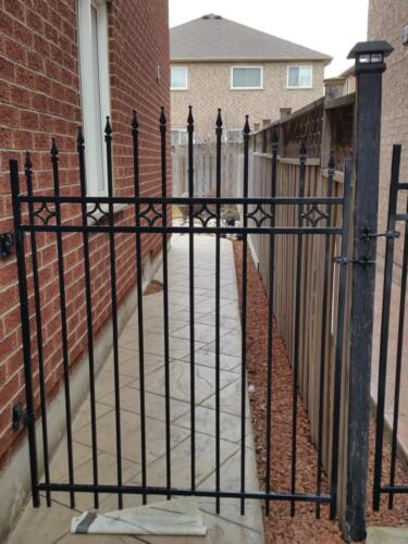 00572 Ornamental Fence
