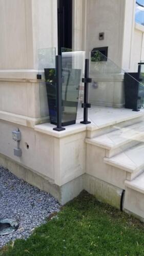 00736 Outdoor Glass Railings