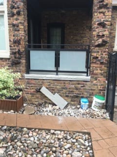 00744 Outdoor Glass Railings