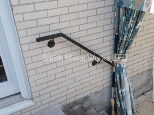 00750 Outdoor Handrails