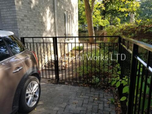 00825 Outdoor Modern Railings