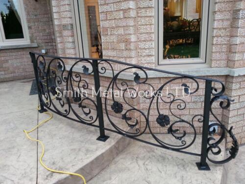 00882 Outdoor Porch Railings