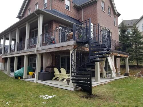 01240 Outdoor Spiral Staircase