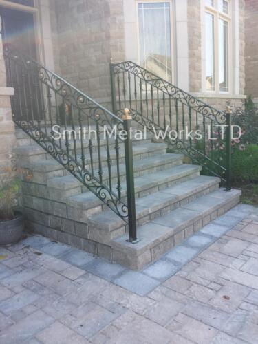 01269 Outdoor Wrought Iron Railings