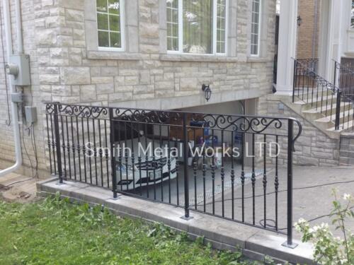 01274 Outdoor Wrought Iron Railings