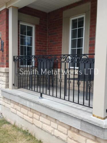 01275 Outdoor Wrought Iron Railings