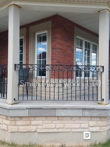 01276 Outdoor Wrought Iron Railings