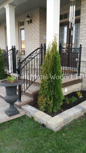 01282 Outdoor Wrought Iron Railings