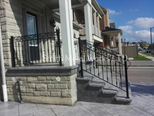 01315 Outdoor Wrought Iron Railings
