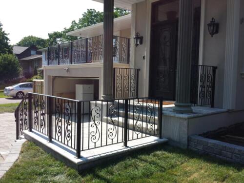 01335 Outdoor Wrought Iron Railings