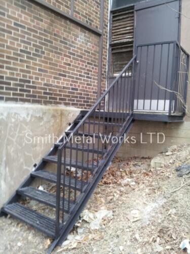 01435 Stairs Ladders