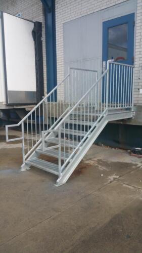 01454 Stairs Ladders